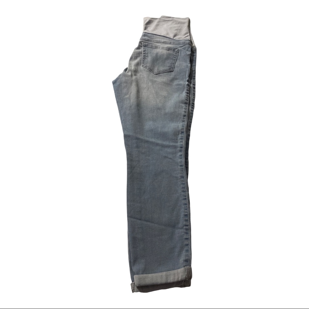 Cuffed ankle jeans